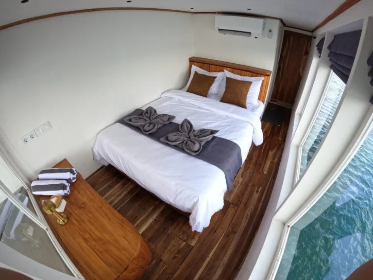 Interior of a luxurious cabin aboard the Lanakila phinisi. — Lanakila